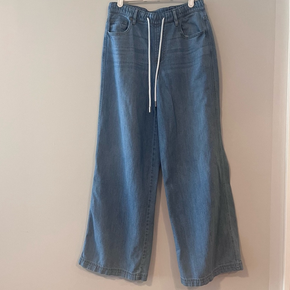Lightweight Wide-Leg Jeans with Drawstring
